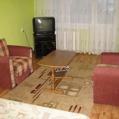 Apartment On Vasylya Chervoniya 67 Ρίβνε Εξωτερικό φωτογραφία