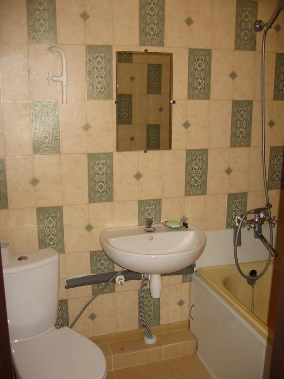 Apartment On Vasylya Chervoniya 67 Ρίβνε Εξωτερικό φωτογραφία