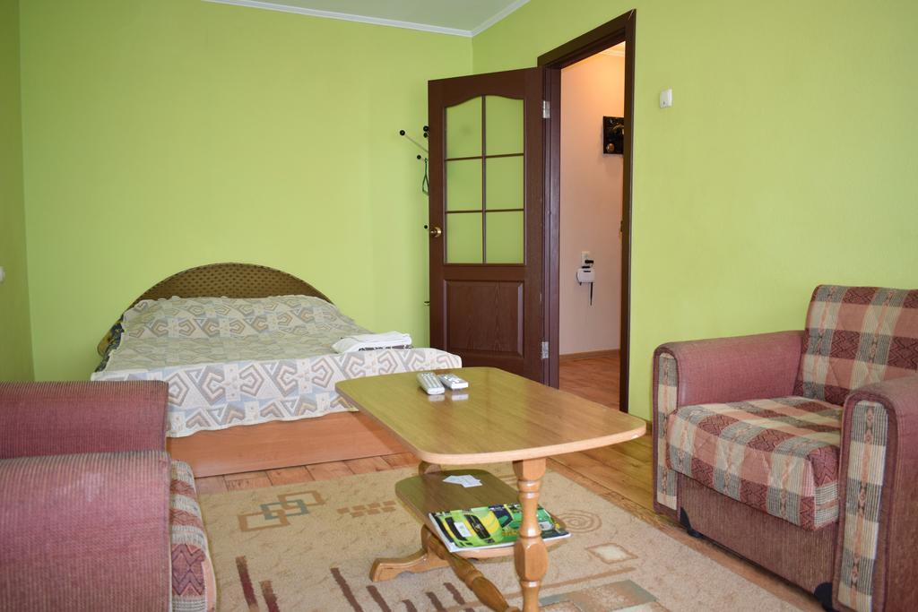 Apartment On Vasylya Chervoniya 67 Ρίβνε Εξωτερικό φωτογραφία